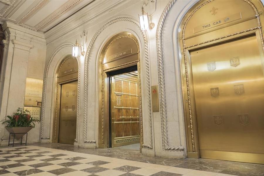 Bridgestreet At The Leader Building Aparthotel Cleveland Bagian luar foto